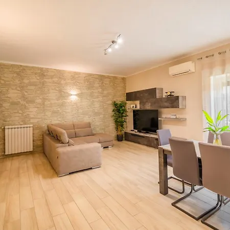 게스트하우스 Color House 3*