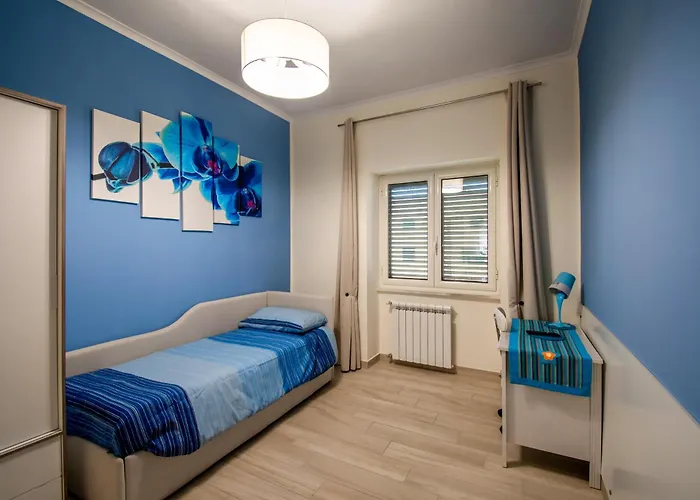 Color House Pensionat Neapel